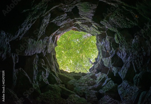 Fotografie Upward view from a well in Quinta da Regaleira, located near the historic center