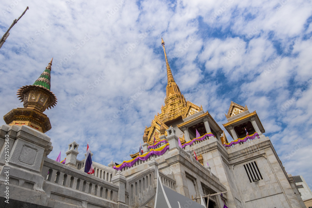 Fototapeta premium Grande Palácio Real Phra Borom Maha Ratcha Wang Templos em Bangkok