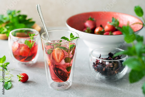 Hibiscus, mint and strawberry iced tea