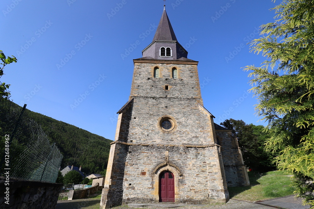L'église Saint Rémi de Laval Dieu, vue de l'extérieur, ville de Monthermé, département des Ardennes, France
