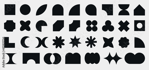 abstract geometric shapes. set of black and white shapes. Y2K geometric shape. design geometric silhouette elements. Modern geometric forms collection of Y2k elements. set Y2k. geometric brutalism