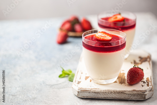 panna cotta dessert