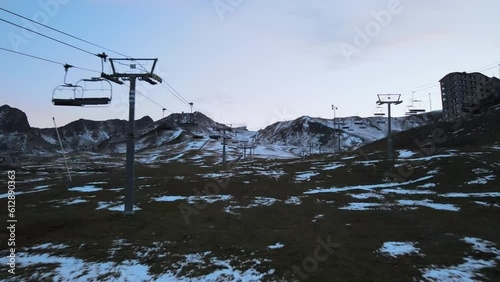 Pista de esquí con poca nive en Andorra, Pas de la casa photo