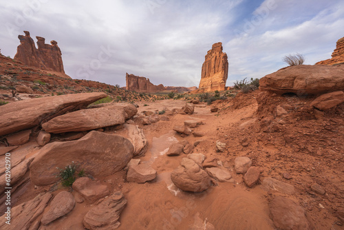 hiking the park avenue trail in arches national park  utah  usa