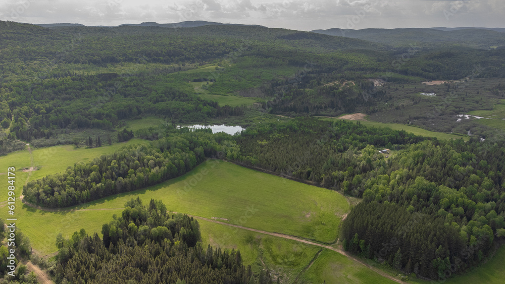 Obraz premium Aerial view of a pretty Canadian valley in Quebec in the Lanaudière region