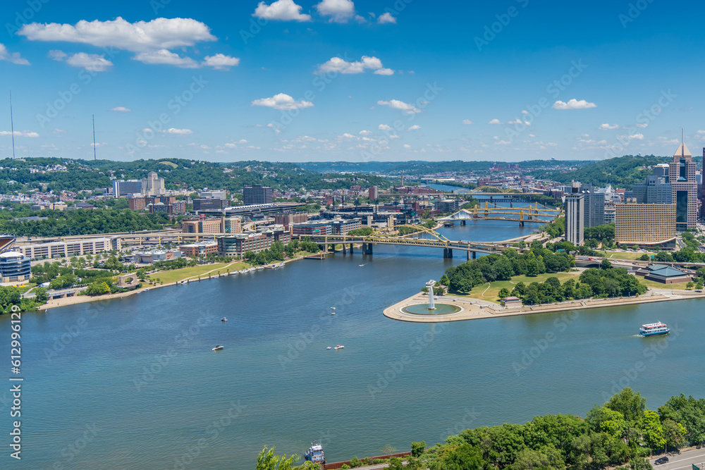 Fototapeta premium River and Bridges in Pittsburgh