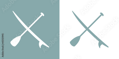 Logo club de paddle surf. Silueta de tabla de paddle surf con remo cruzado