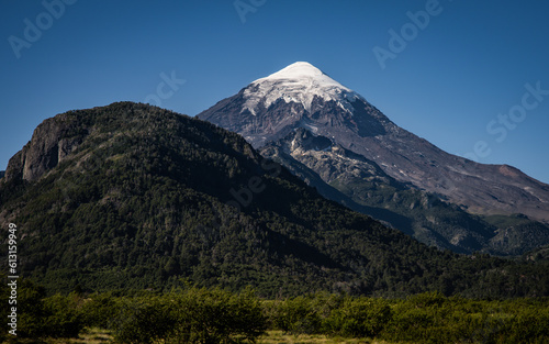 Fototapeta Naklejka Na Ścianę i Meble -  panoramic view of lanin volcano in patagonia argentina