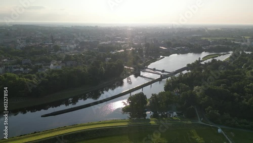 rzeka Odra w mieście Opole w Polsce w aerofotografii