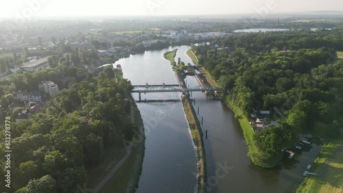 rzeka Odra w mieście Opole w Polsce w aerofotografii