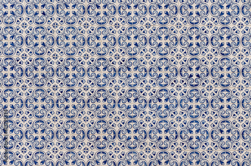 Azulejos azuis ao estilo tradicional português.  photo