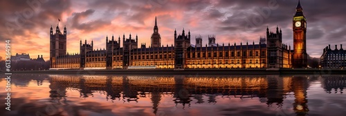 Panoramic sunset view of the Palace of Westminster in Landon