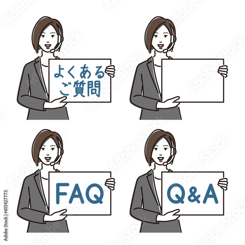 質問のパネルを持つ女性ビジネスパーソン　ヘッドセット