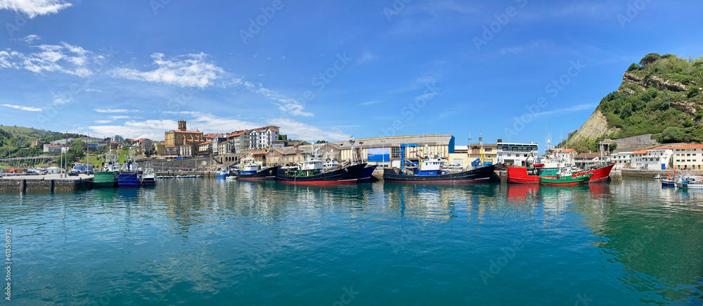 getaria panorámica puerto barcos de pesca amarrados país vasco IMG_1635-as23