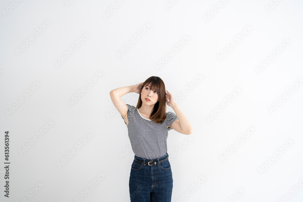 茶髪の女性 茶髪の女性