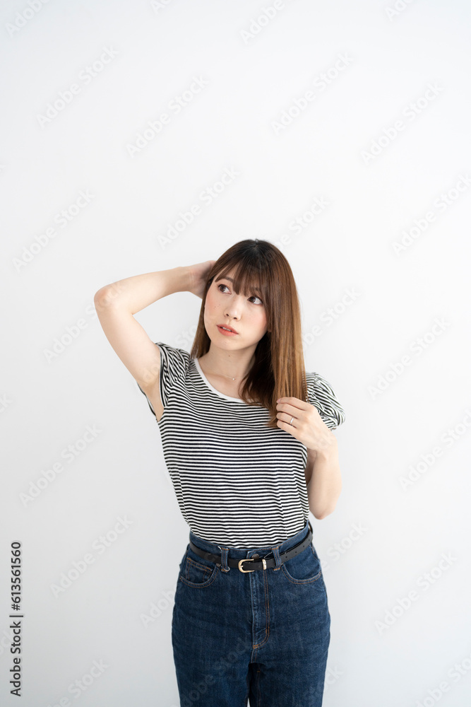 茶髪の女性