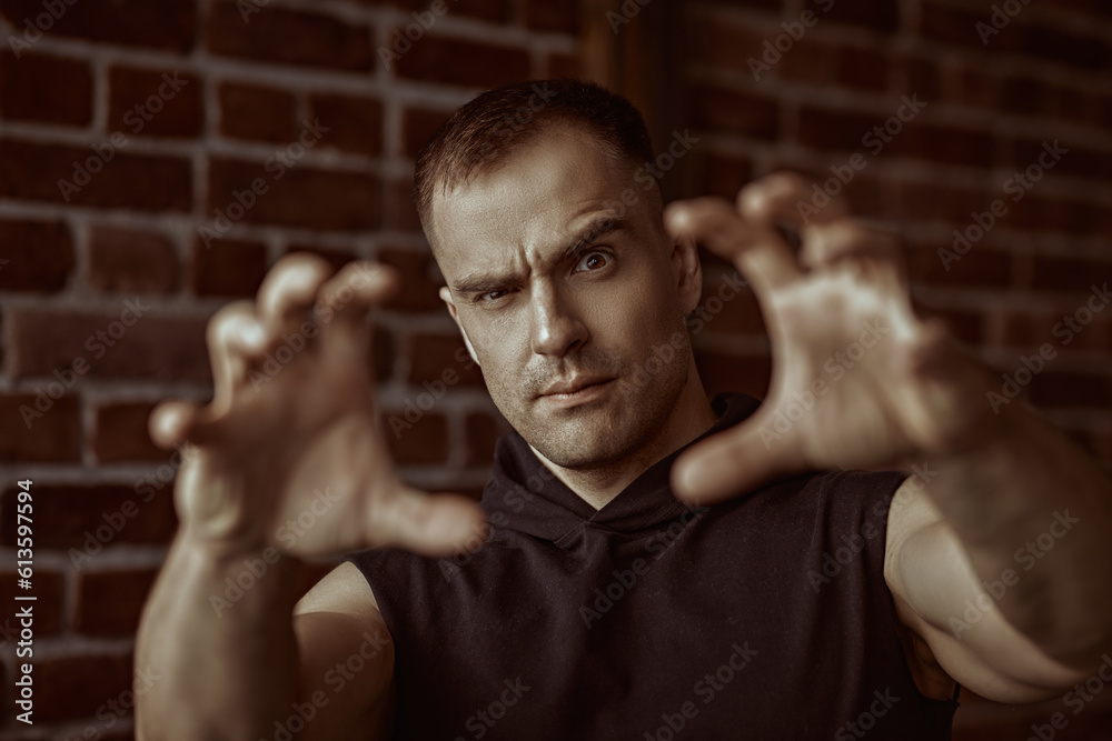 Obraz premium emotional strong man