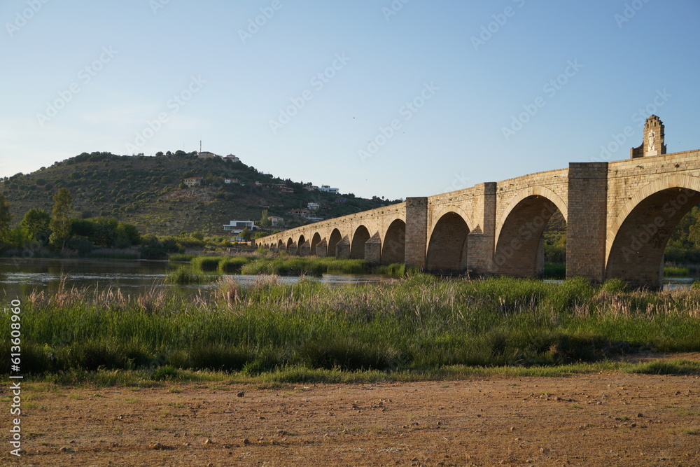 Obraz premium Roman bridge over the Guadiana