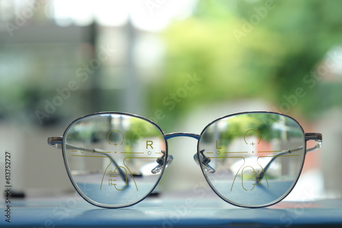 glasses on the table, eyeglass on table with blurred background 