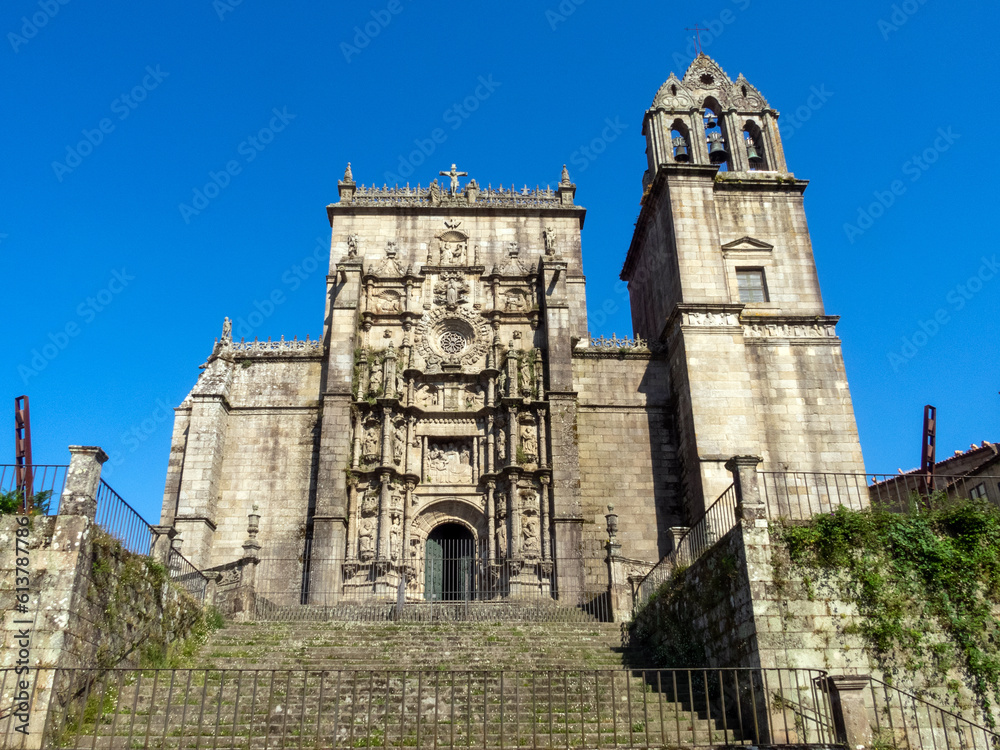 Vista de la fachada oeste de la Basílica de Santa María la Mayor (siglo XVI). Pontevedra, Galicia, España.
