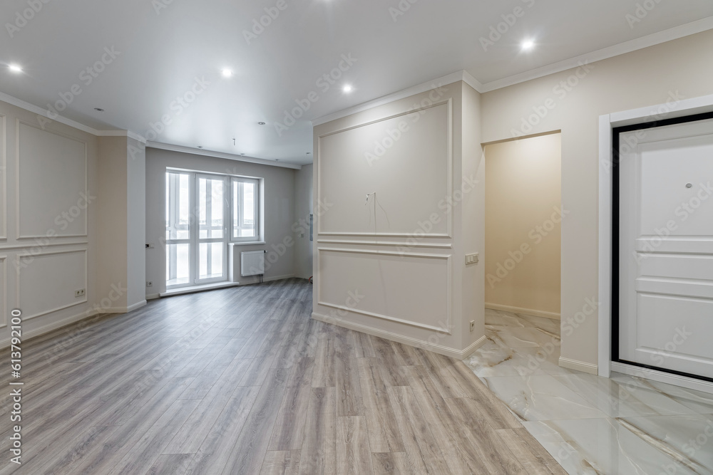 Obraz premium Empty apartment with modern renovation, unfurnished. Real photo