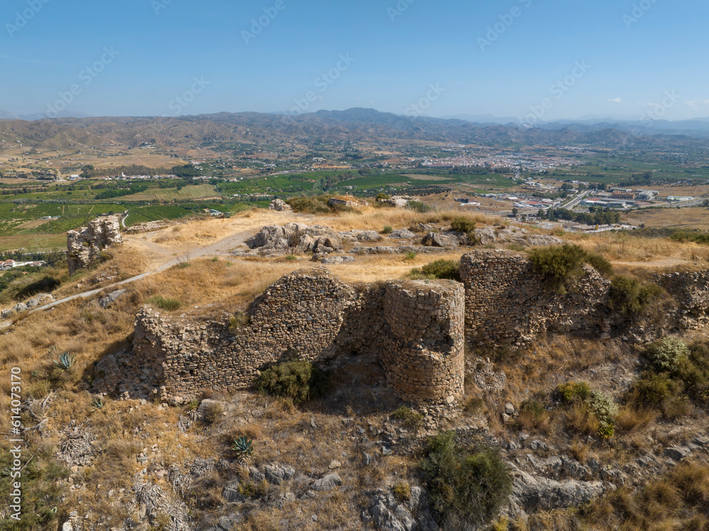 vista de los restos del antiguo castillo del municipio de Cártama en la provincia de Málaga, España