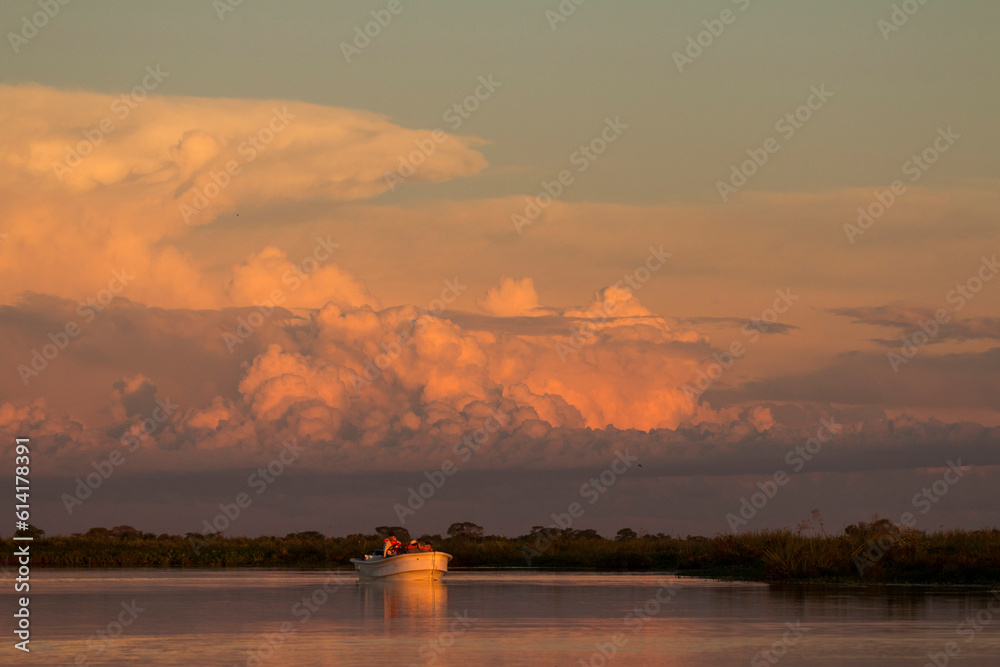 Fototapeta premium Tourists visiting the Ibera lagoon, in the province of Corrientes, Argentina