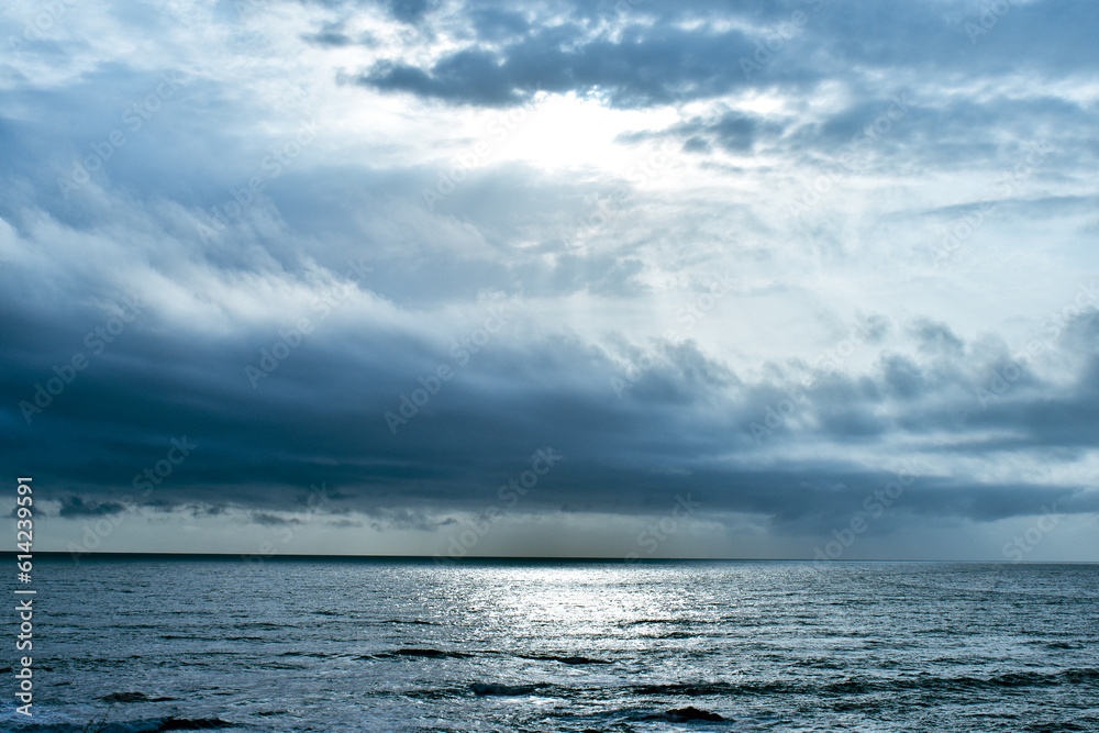 Obraz premium storm clouds over the sea