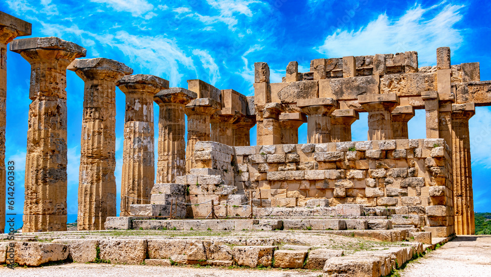 Fototapeta premium The Temple of Hera at Selinunte. Sicily in Italy