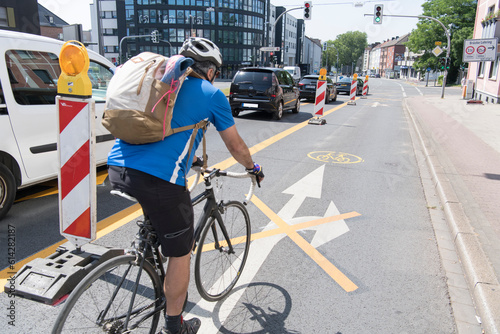 Pop-Up-Radweg in Innenstadt photo