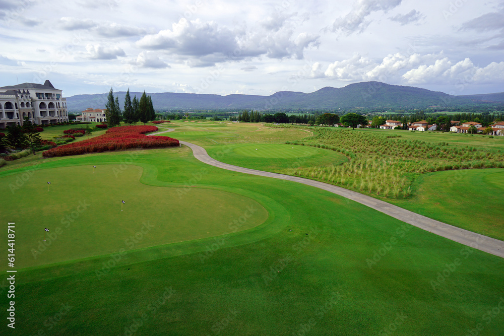 Beautiful views of the golf course with a mountain landscape background and a beautiful public landscape.