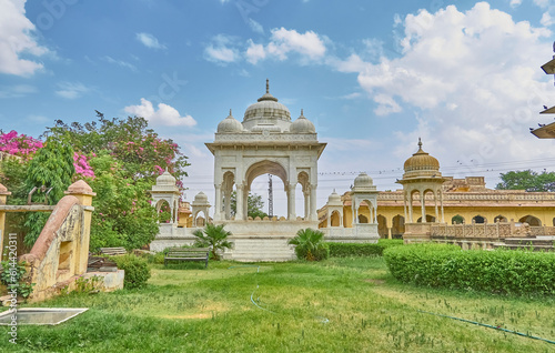 Gatore ki chhatriyan