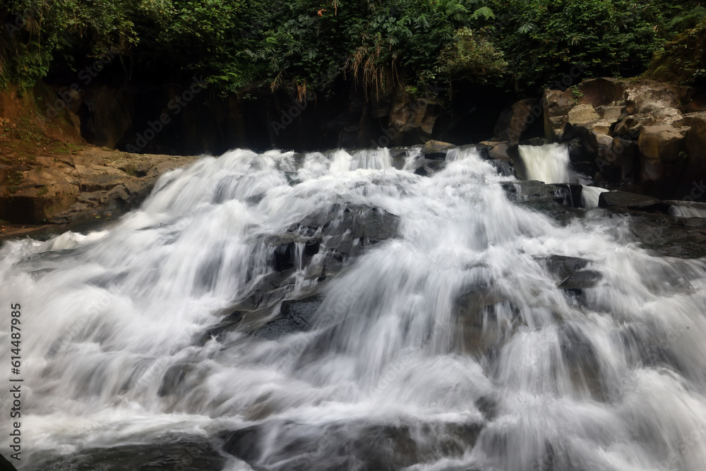 Obraz premium landscape waterfall in the jungle nature asia