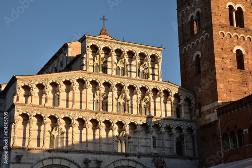 Façade de San Martino di Lucca en Toscane. Italie