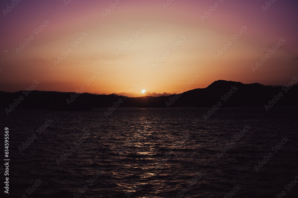 瀬戸内海の夕日
