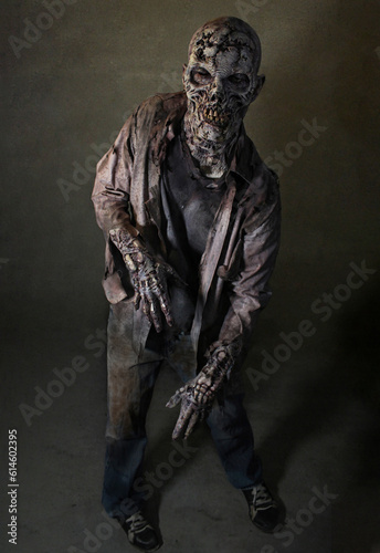 Male Decayed Skeletal Zombie