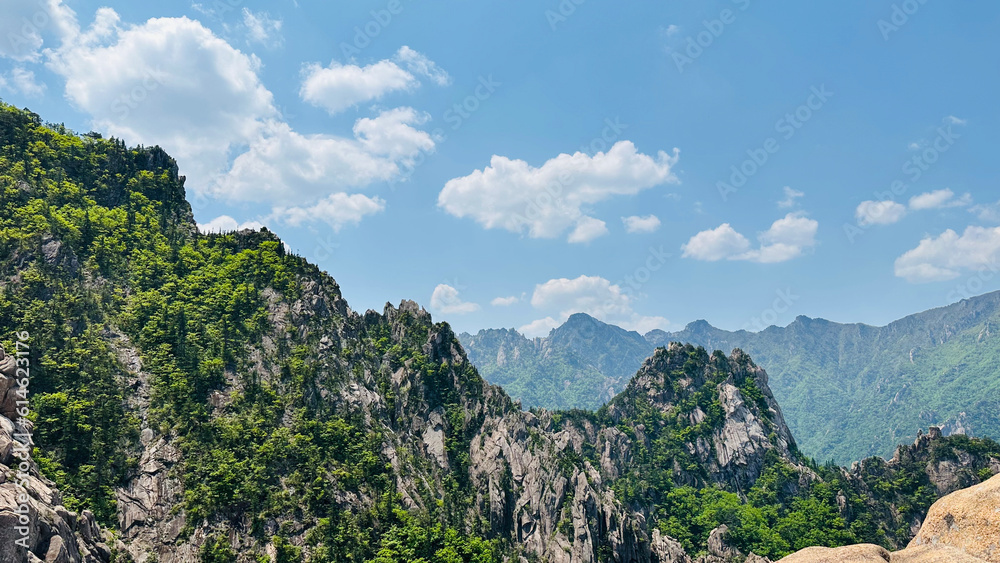 Seoraksan Mountain in Korea : Kwon Geumseong