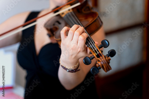 Masterful Violin Performance: A Symphony of Elegance and Talent