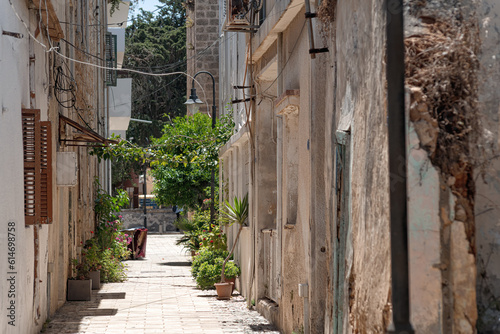 Fototapeta Naklejka Na Ścianę i Meble -  Cozy pedestrian street in the old town of Famagusta. Cyprus