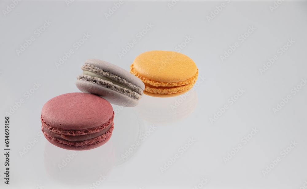 Obraz premium Macaroons on a white background