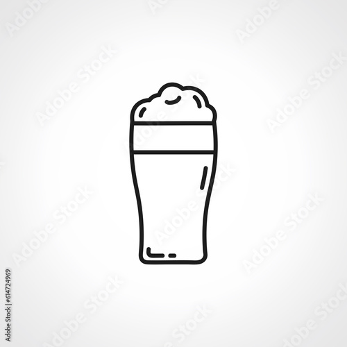 beer outline icon. Pint of beer line icon