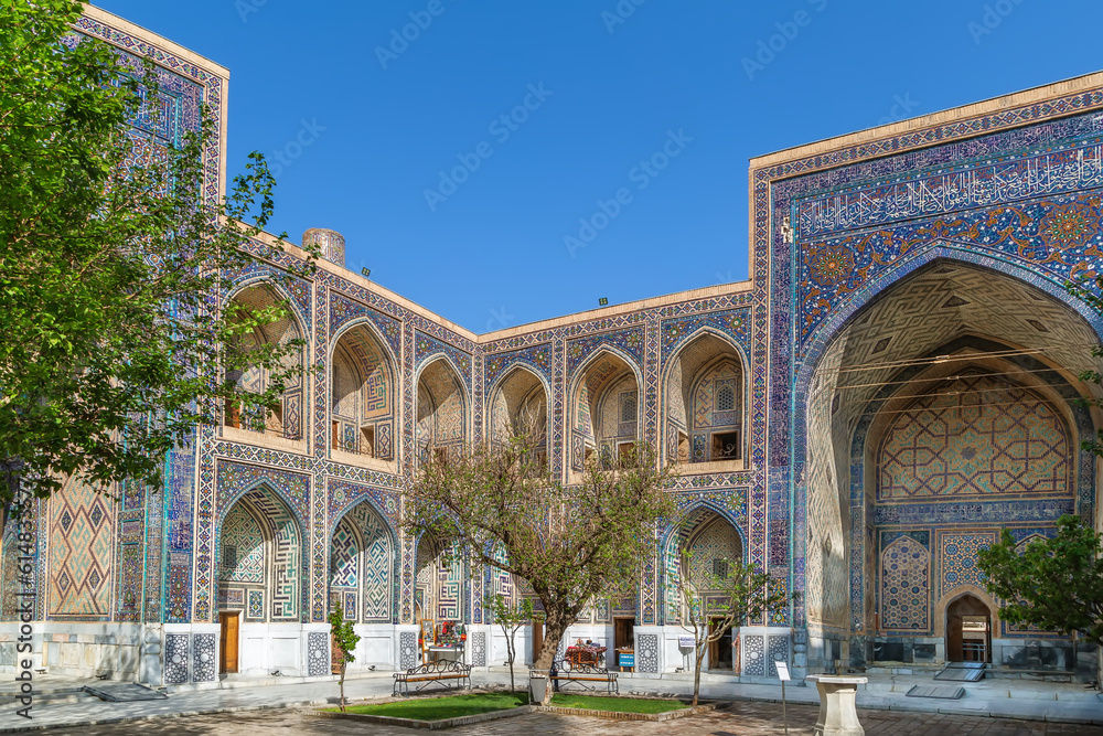 Fototapeta premium Ulugh Beg Madrasa, Samarkand, Uzbekistan