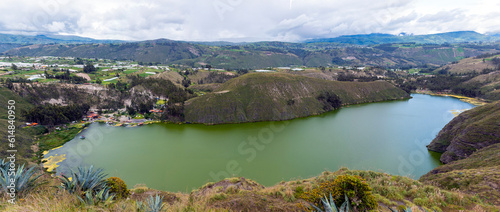 laguna de yambo en Ecuador  © Carlos