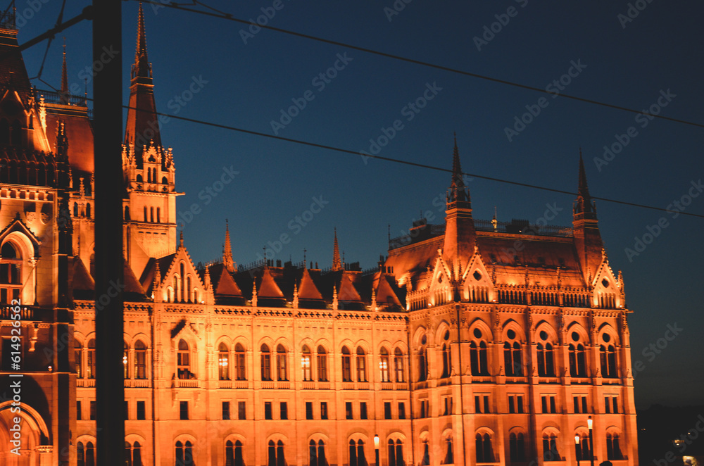 Obraz premium night view castle