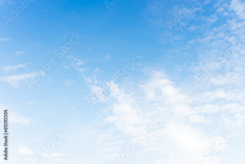 Fototapeta Naklejka Na Ścianę i Meble -  blue sky with clouds in Tokyo Japan.