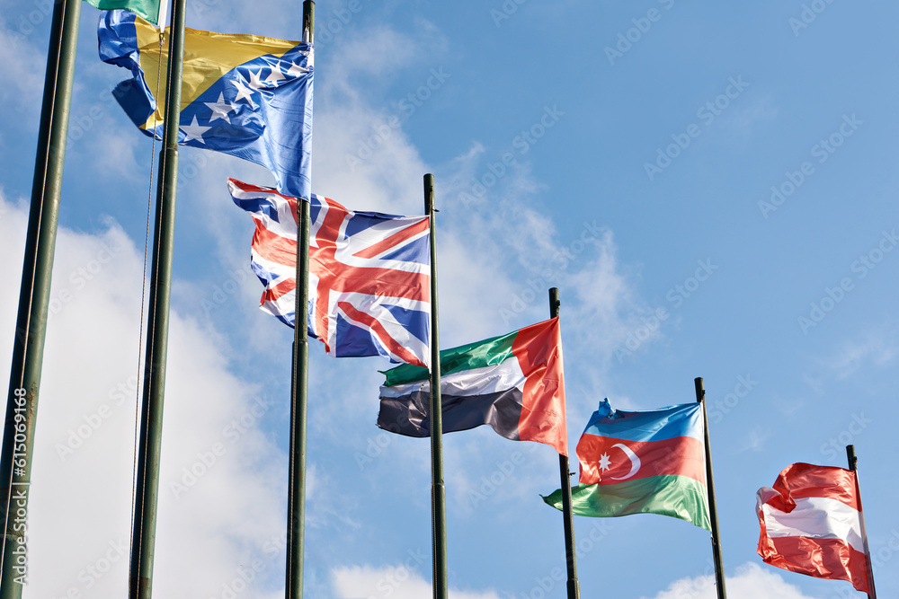 Φωτογραφία Bosnia and Herzegovina, United Arab Emirates, England, Azerbaijan, Austria flags
