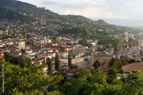 Vue sur Sarajevo depuis la forteresse jaune
