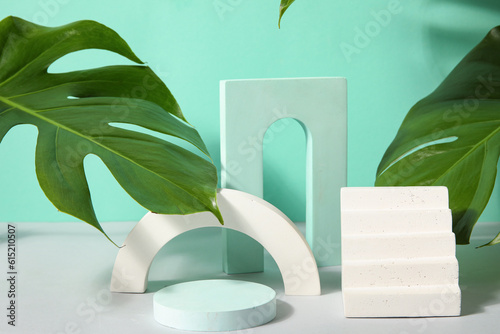 Minimalist product display ...