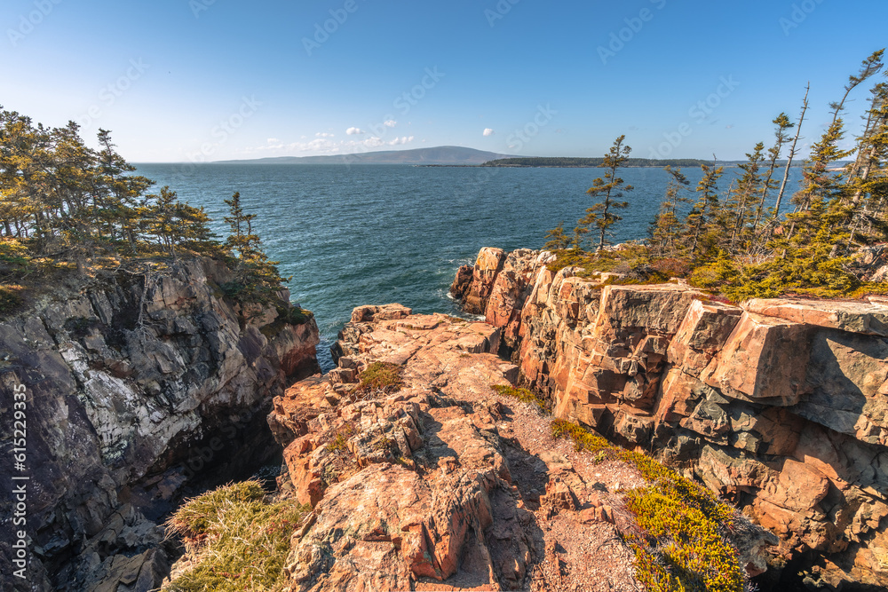 Acadia National Park in Fall in Maine: Ravens Nest
