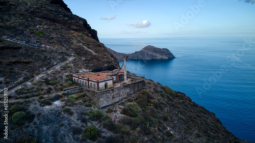 Bild auf Leinwand Foto aérea con dron del Semáforo de Igueste, Tenerife